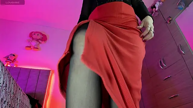hot Dariana pantyhose online show from 04-29-26, 05:52