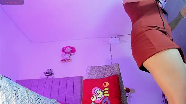 hot Dariana pantyhose online show from 04-02-26, 02:24