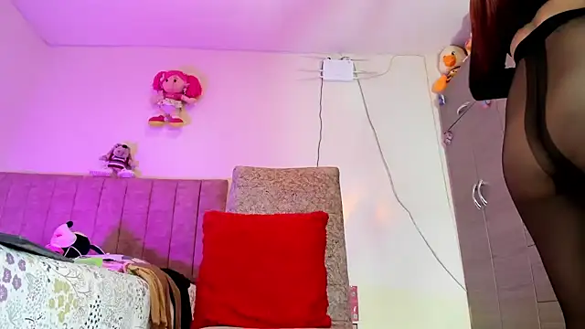 hot Dariana pantyhose online show from 06-08-26, 01:22