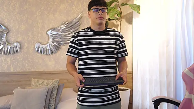 Ethan occonor online show from 12-03-25, 12:26