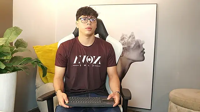 Ethan occonor online show from 10-03-25, 12:39