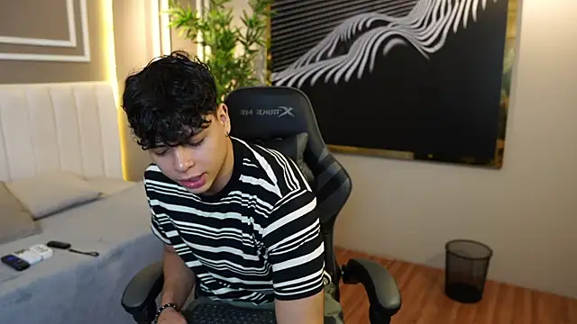 Ethan occonor online show from 11-11-25, 12:44