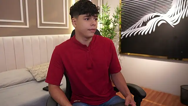 Snapshot of Ethan_occonor chatting on 01-17-26, 12:53 Ethan occonor online show from 01-17-26, 12:53