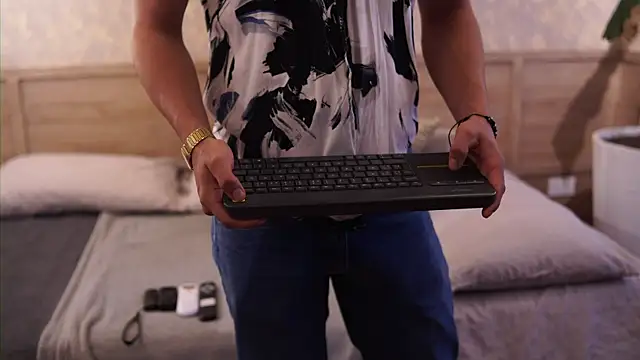 Ethan occonor online show from 12-01-25, 12:06