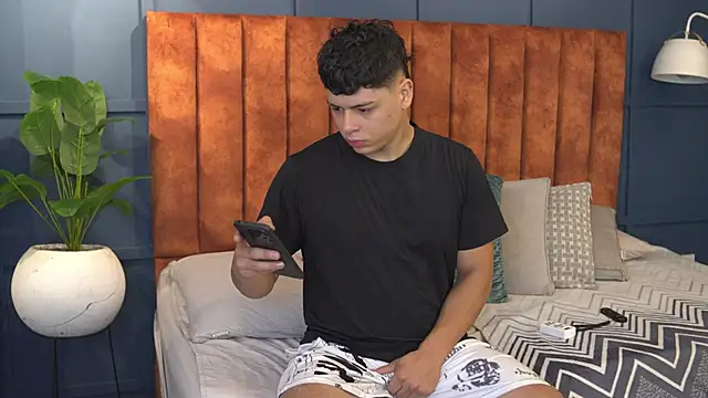 Ethan occonor online show from 03-28-26, 01:50