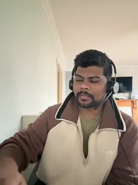 Snapshot of CrazyShashank chatting on 02-05-26, 01:18 CrazyShashank online show from 02-05-26, 01:18