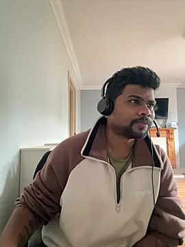 Snapshot of CrazyShashank chatting on 02-06-26, 12:45 CrazyShashank online show from 02-06-26, 12:45