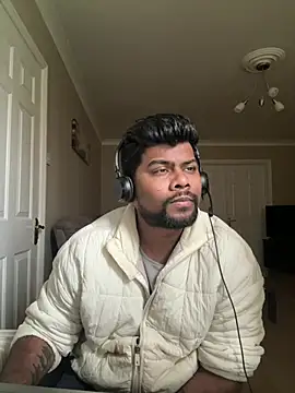 Snapshot of CrazyShashank chatting on 02-25-26, 11:21 CrazyShashank online show from 02-25-26, 11:21