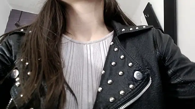 aleesha cameron02 online show from 10-28-25, 12:15