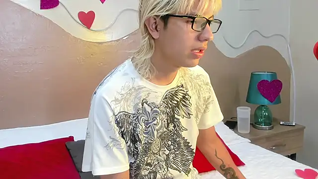 Snapshot of Enrrixxx_ chatting on 02-15-26, 12:00 Enrrixxx online show from 02-15-26, 12:00