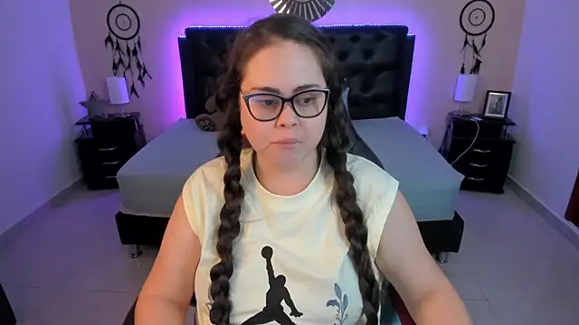 LolaVillalobos online show from 03-10-26, 12:20