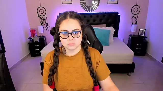 LolaVillalobos online show from 03-22-26, 12:07