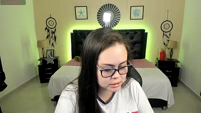 LolaVillalobos online show from 05-12-26, 12:11