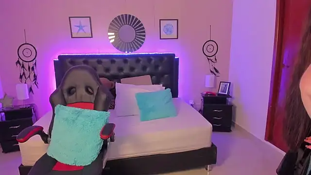 LolaVillalobos online show from 02-07-26, 01:30