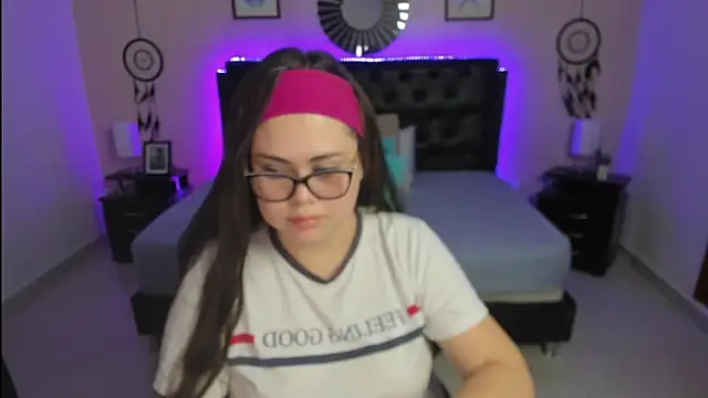 LolaVillalobos online show from 09-26-25, 11:39