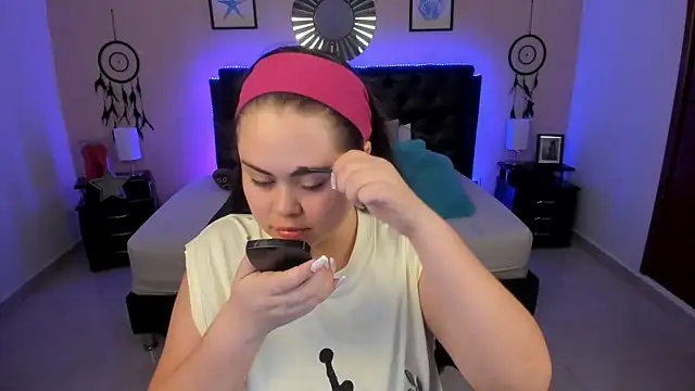 LolaVillalobos online show from 03-26-26, 12:25