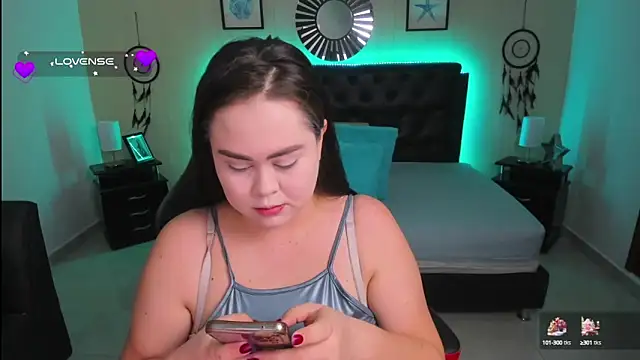 LolaVillalobos online show from 10-02-25, 01:58