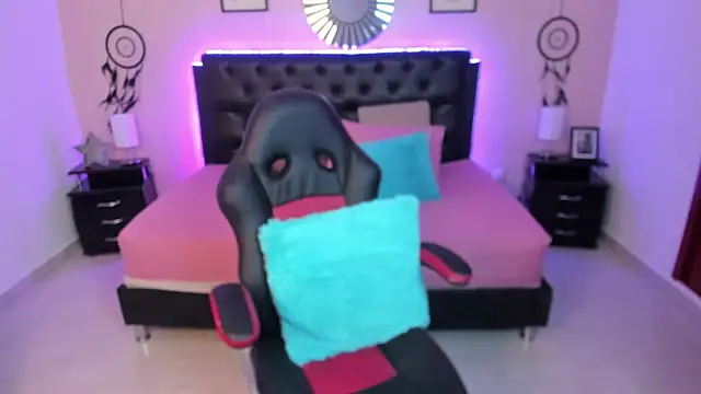 LolaVillalobos online show from 02-24-26, 01:12