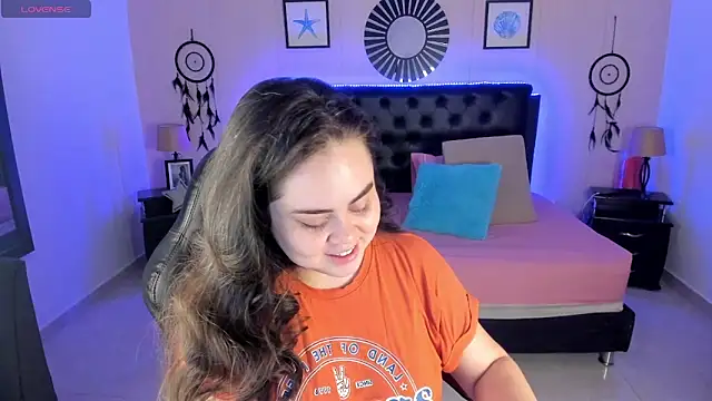 LolaVillalobos online show from 05-27-26, 11:50