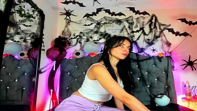 karol rose online show from 10-15-25, 04:11