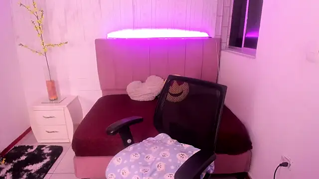 anna moon11 online show from 11-26-25, 03:50