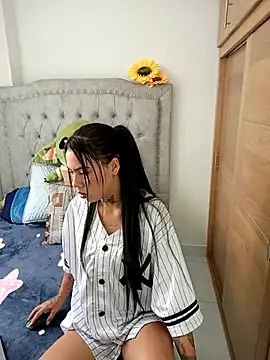 Snapshot of Babyboo_honey chatting on 11-17-25, 12:42 Babyboo honey online show from 11-17-25, 12:42