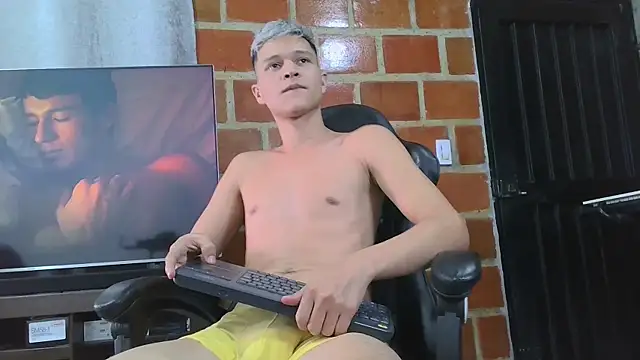 Twinkcock22 online show from 03-02-26, 05:08