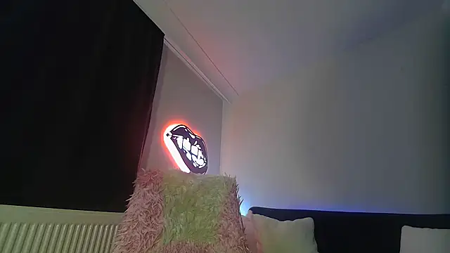 Melisss0404 online show from 10-17-25, 09:23