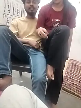 Snapshot of BHABHIJAAN7317 chatting on 10-14-25, 06:19 BHABHIJAAN7317 online show from 10-14-25, 06:19