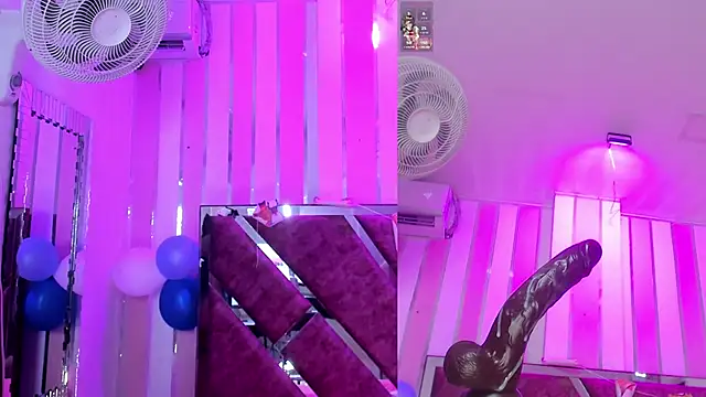 Snapshot of NinaCapelli chatting on 10-08-25, 04:14 NinaCapelli online show from 10-08-25, 04:14