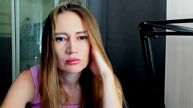 Snapshot of JessFoxxx chatting on 06-26-26, 01:00 JessFoxxx online show from 06-26-26, 01:00