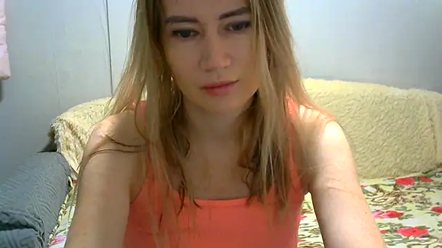 Snapshot of JessFoxxx chatting on 10-21-25, 03:39 JessFoxxx online show from 10-21-25, 03:39