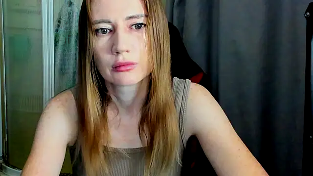 Snapshot of JessFoxxx chatting on 07-22-26, 02:35 JessFoxxx online show from 07-22-26, 02:35
