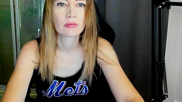 Snapshot of JessFoxxx chatting on 06-28-26, 12:39 JessFoxxx online show from 06-28-26, 12:39