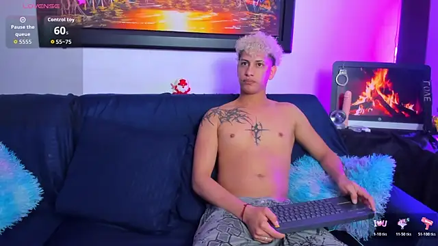 Snapshot of ECSTASYX2_2001 chatting on 02-06-26, 04:19 ECSTASYX2 2001 online show from 02-06-26, 04:19