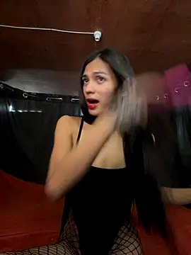 Ur latinahotpaprika online show from 10-06-25, 08:15