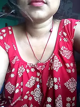 Snapshot of Desi_couple305 chatting on 09-18-25, 01:30 Desi couple305 online show from 09-18-25, 01:30