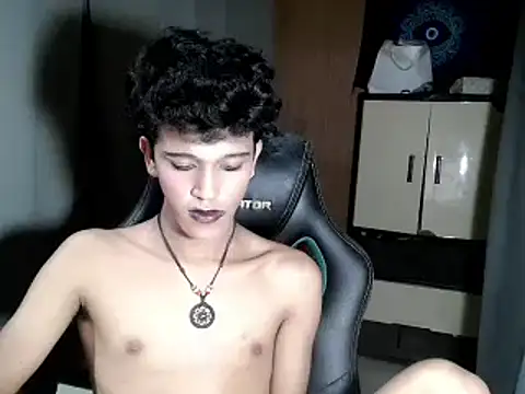 kenbigcockxx online show from 11-10-25, 05:18