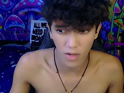 Snapshot of kenbigcockxx chatting on 06-15-26, 04:28 kenbigcockxx online show from 06-15-26, 04:28