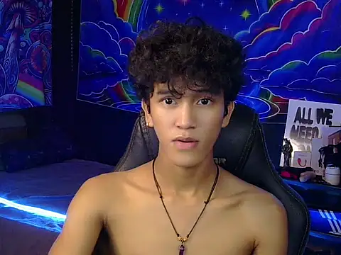 Snapshot of kenbigcockxx chatting on 07-10-26, 12:54 kenbigcockxx online show from 07-10-26, 12:54