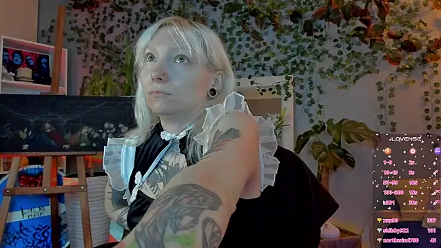 Snapshot of tattoo_art_baby chatting on 06-25-26, 02:53 tattoo art baby online show from 06-25-26, 02:53