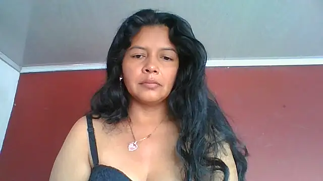Snapshot of DianaOchoa_ chatting on 06-29-26, 01:00 DianaOchoa online show from 06-29-26, 01:00