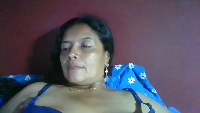 Snapshot of DianaOchoa_ chatting on 06-05-26, 03:44 DianaOchoa online show from 06-05-26, 03:44
