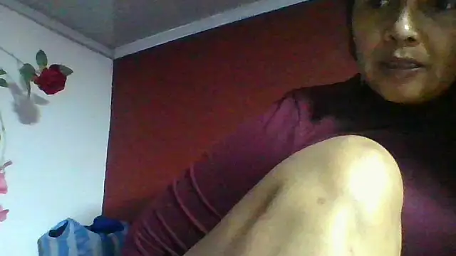 Snapshot of DianaOchoa_ chatting on 06-14-26, 11:06 DianaOchoa online show from 06-14-26, 11:06