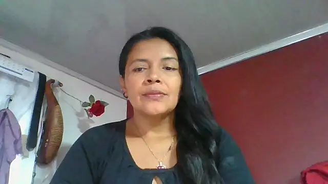DianaOchoa  online show from 05-05-26, 08:23
