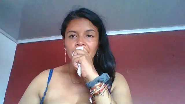 Snapshot of DianaOchoa_ chatting on 06-11-26, 08:06 DianaOchoa online show from 06-11-26, 08:06