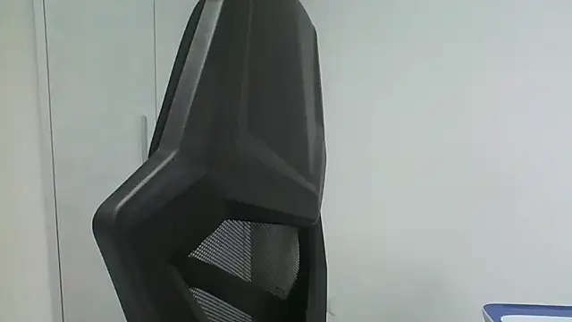 Snapshot of Sensor2000 chatting on 02-20-26, 10:06 Sensor2000 online show from 02-20-26, 10:06