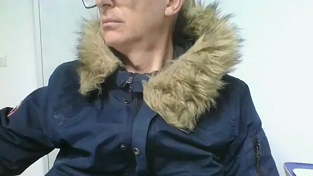 Snapshot of Sensor2000 chatting on 02-19-26, 10:01 Sensor2000 online show from 02-19-26, 10:01