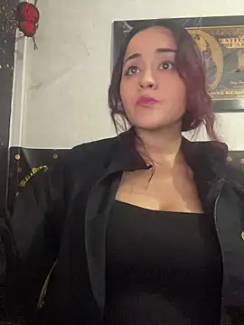 candy  fox  online show from 10-29-25, 08:08