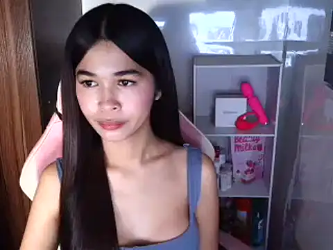 sweetleigh18 online show from 10-30-25, 09:55